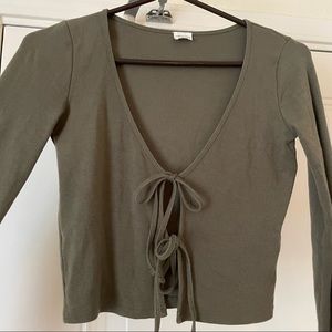 Aritzia cropped top